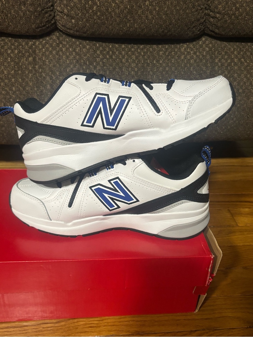 New Balance White and Navy Low-Top Trainers